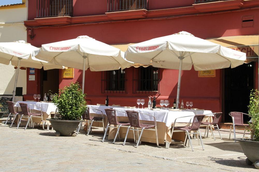 Hostal Pechi Huévar エクステリア 写真