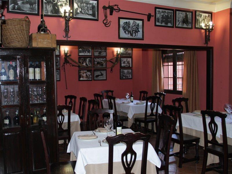 Hostal Pechi Huévar エクステリア 写真
