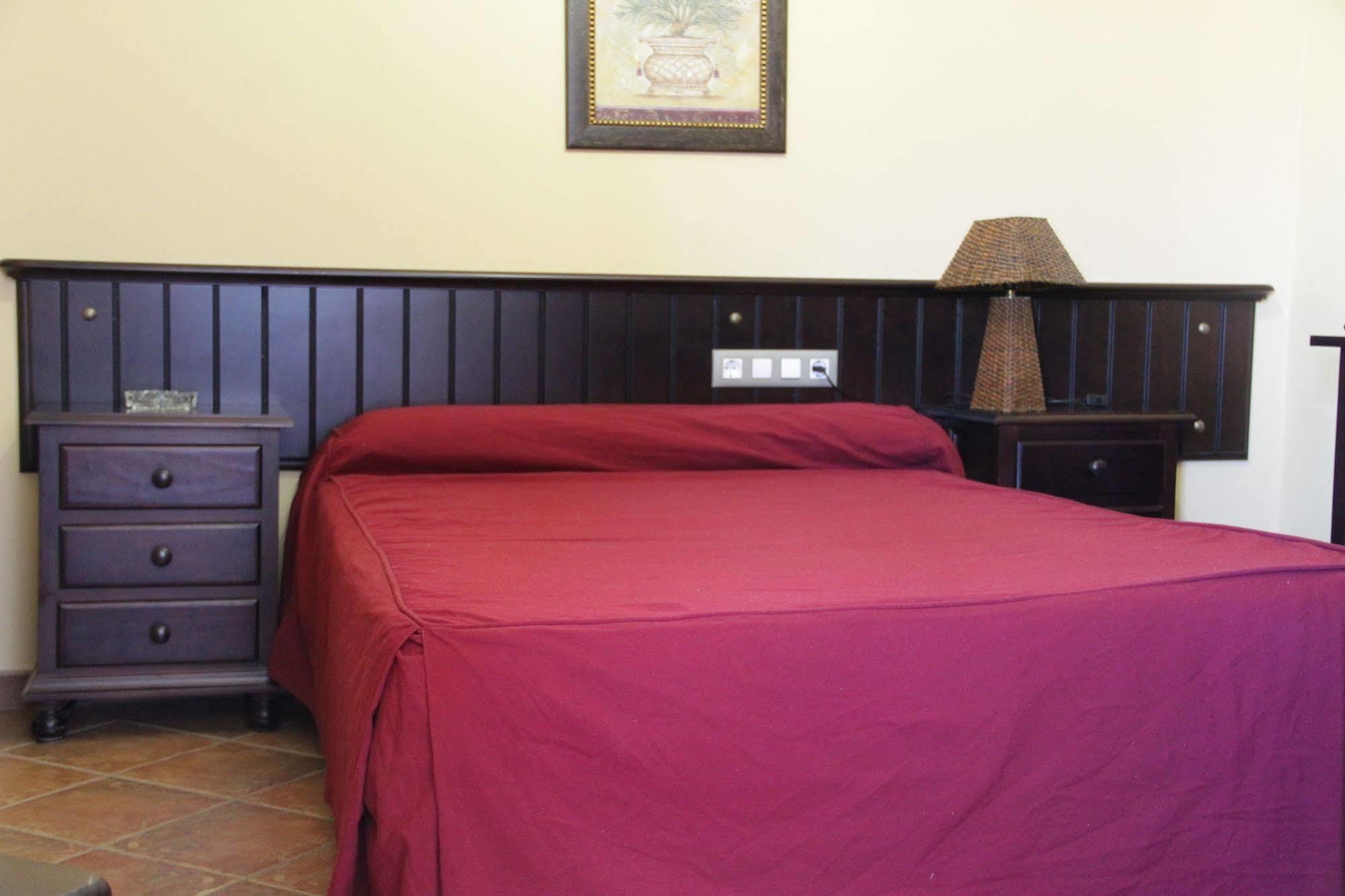 Hostal Pechi Huévar エクステリア 写真